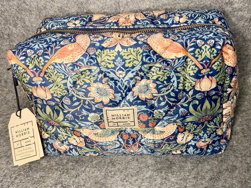 William morris strawberry - william,